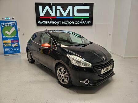 PEUGEOT 208 1.2 VTi Roland Garros